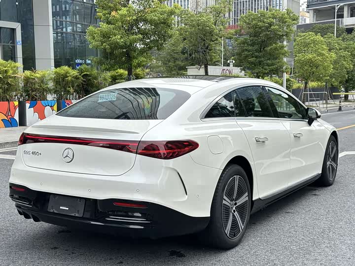 Фото 6 - Mercedes-Benz EQS