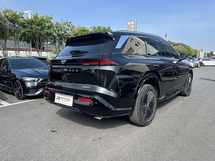 Фото 16 - Nissan Pathfinder