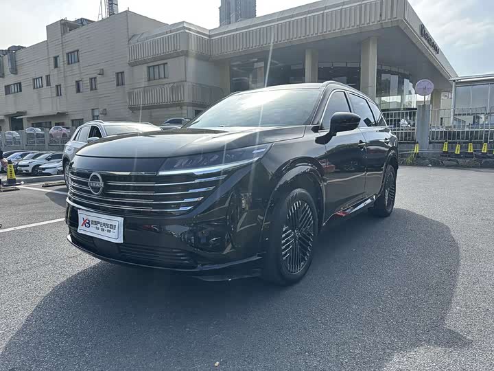 Фото 7 - Nissan Pathfinder