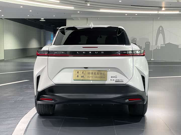 Фото 5 - Lexus RZ