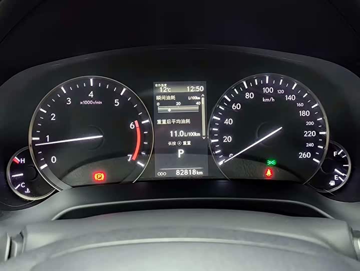 Фото 13 - Lexus RX