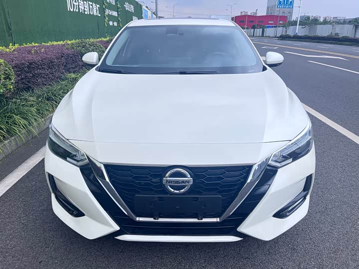 Фото 2 - Nissan Sylphy