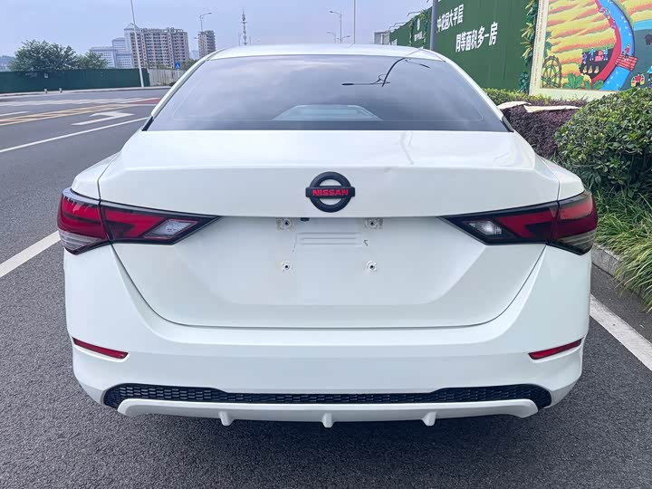 Фото 8 - Nissan Sylphy