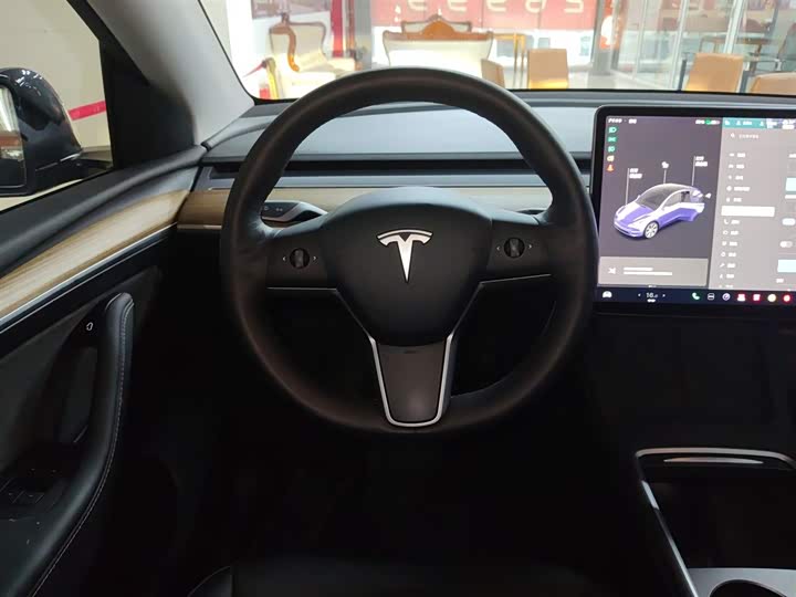 Фото 11 - Tesla Model Y