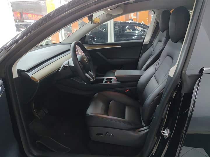 Фото 15 - Tesla Model Y