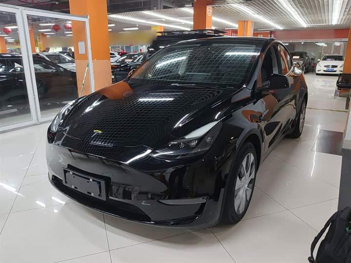 Фото 2 - Tesla Model Y