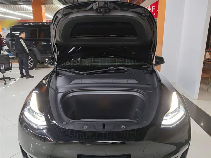 Фото 20 - Tesla Model Y