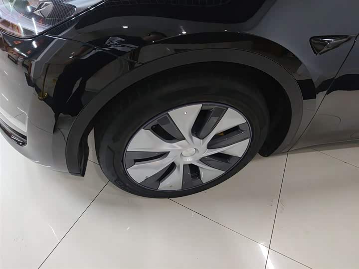 Фото 23 - Tesla Model Y