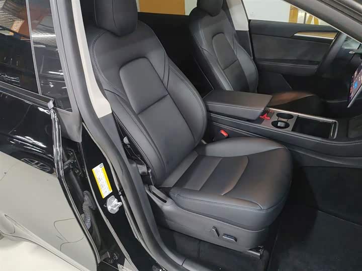 Фото 25 - Tesla Model Y