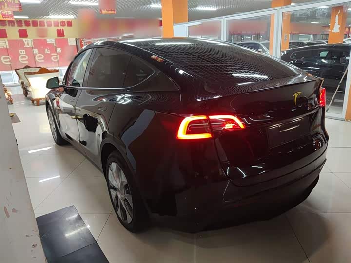 Фото 5 - Tesla Model Y