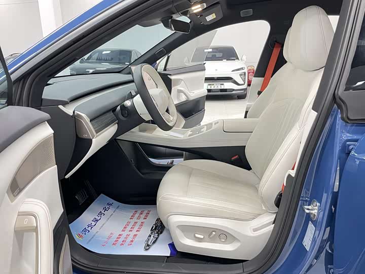 Фото 10 - Nio Onvo L60