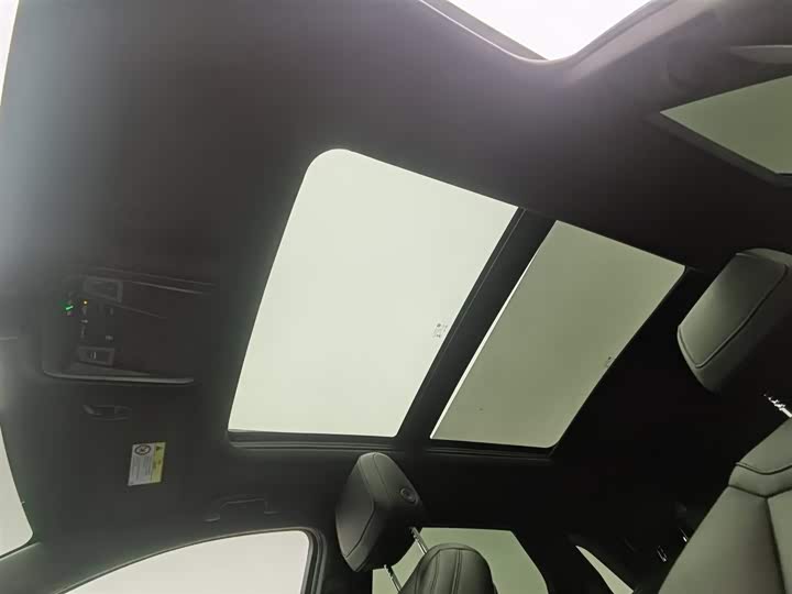 Фото 14 - Cadillac XT5