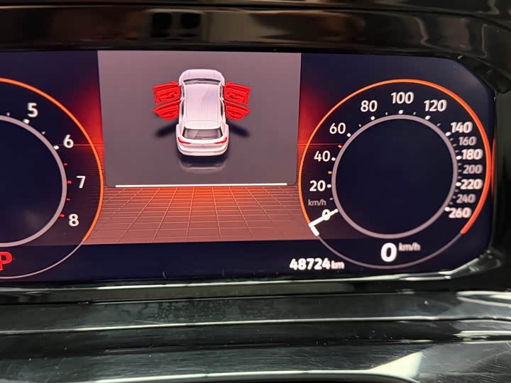 Фото 19 - Volkswagen Golf