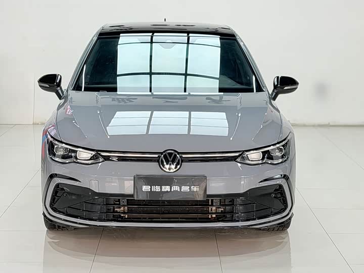 Фото 2 - Volkswagen Golf