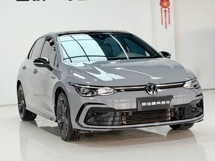 Фото 3 - Volkswagen Golf