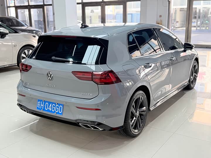 Фото 5 - Volkswagen Golf