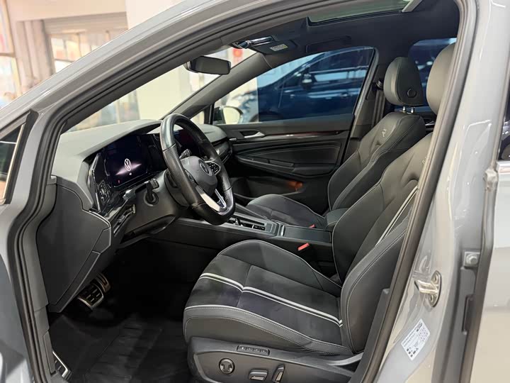 Фото 9 - Volkswagen Golf