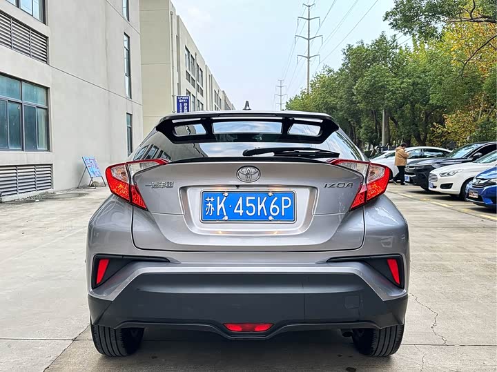 Фото 14 - Toyota Izoa