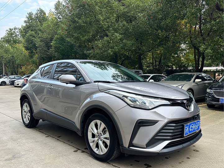 Фото 3 - Toyota Izoa