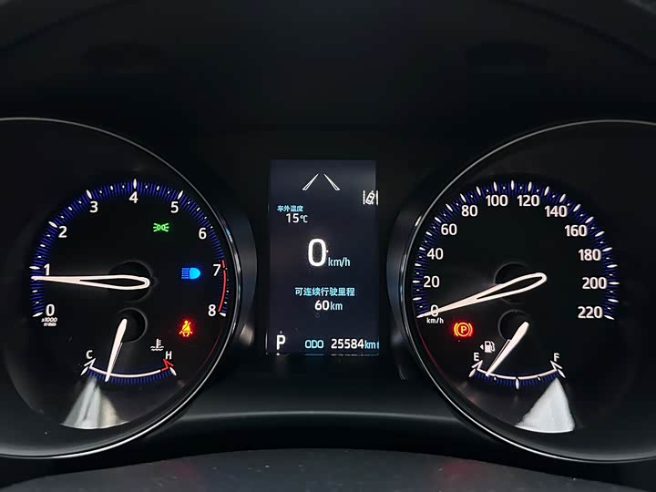 Фото 9 - Toyota Izoa