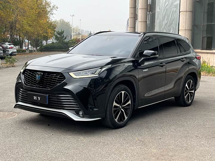 Фото 1 - Toyota Crown Kluger