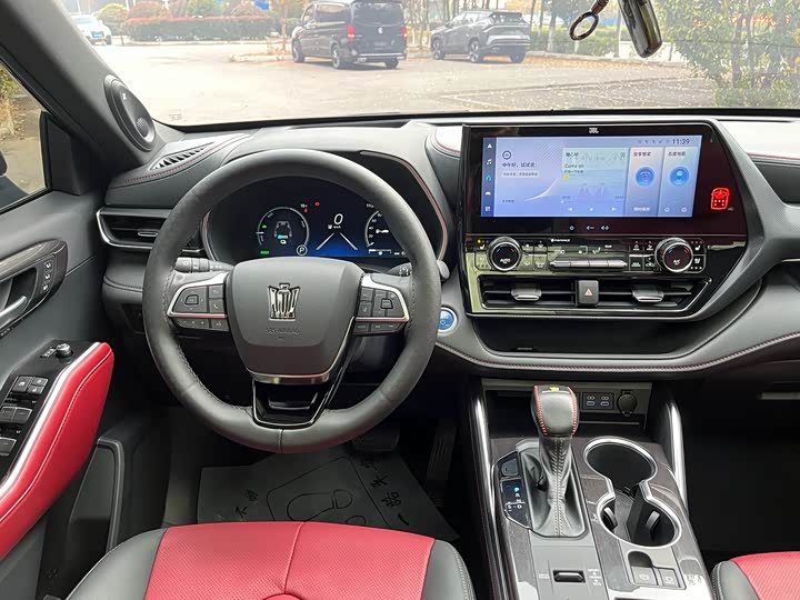 Фото 10 - Toyota Crown Kluger