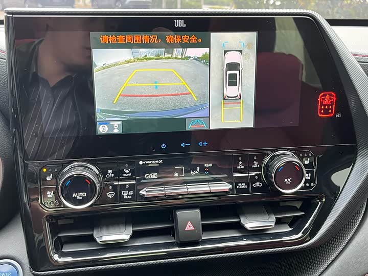 Фото 12 - Toyota Crown Kluger