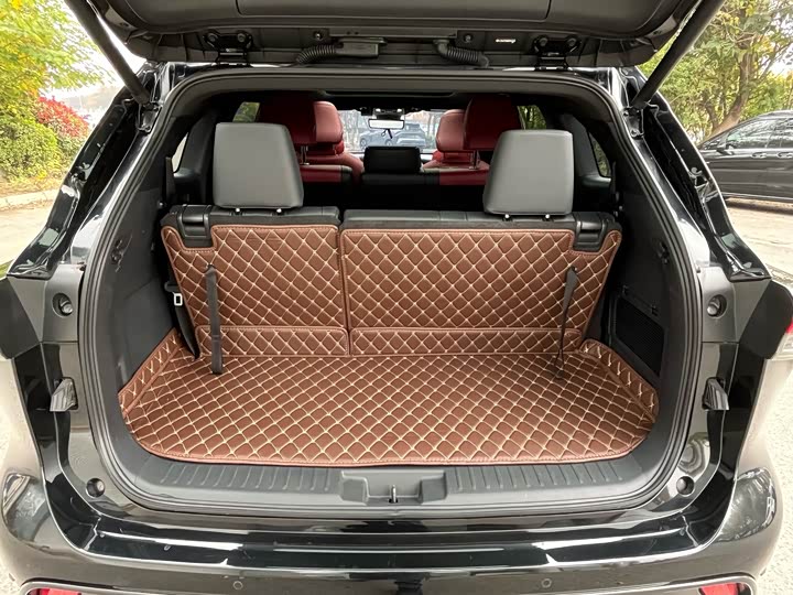 Фото 17 - Toyota Crown Kluger