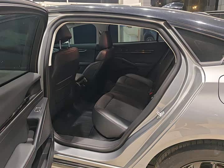 Фото 11 - Ford Mondeo