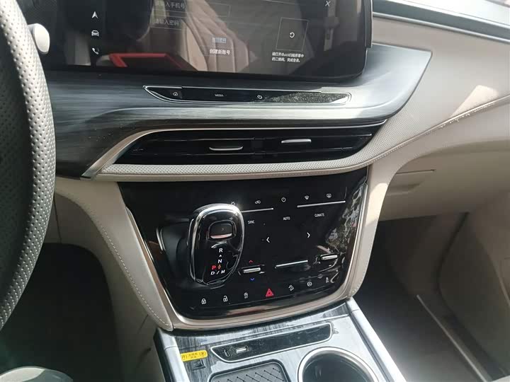 Фото 13 - Buick GL8 ES