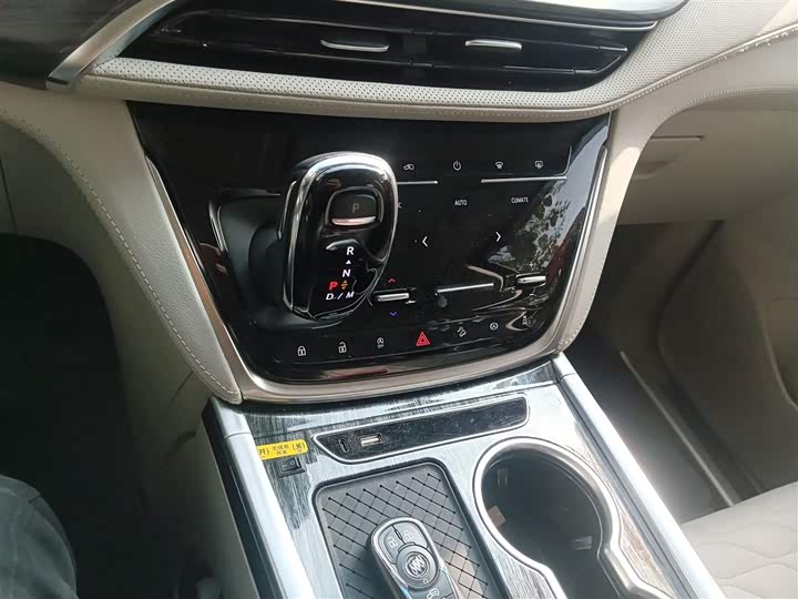 Фото 14 - Buick GL8 ES