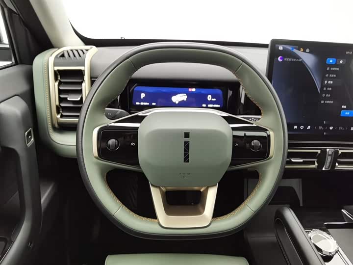 Фото 11 - Chery iCar 03