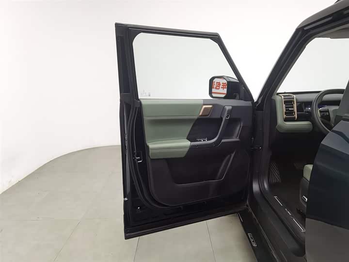 Фото 8 - Chery iCar 03