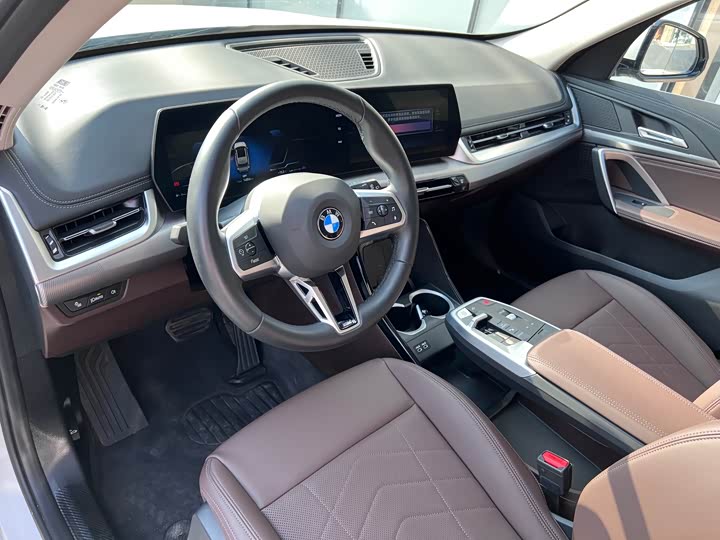 Фото 10 - BMW X1