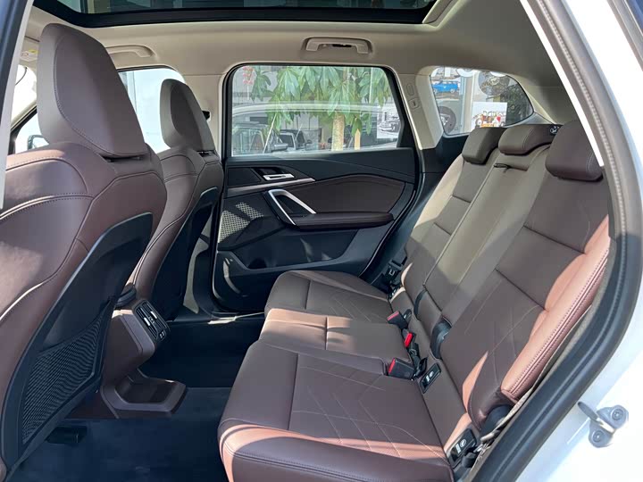 Фото 12 - BMW X1