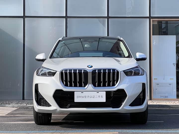 Фото 2 - BMW X1
