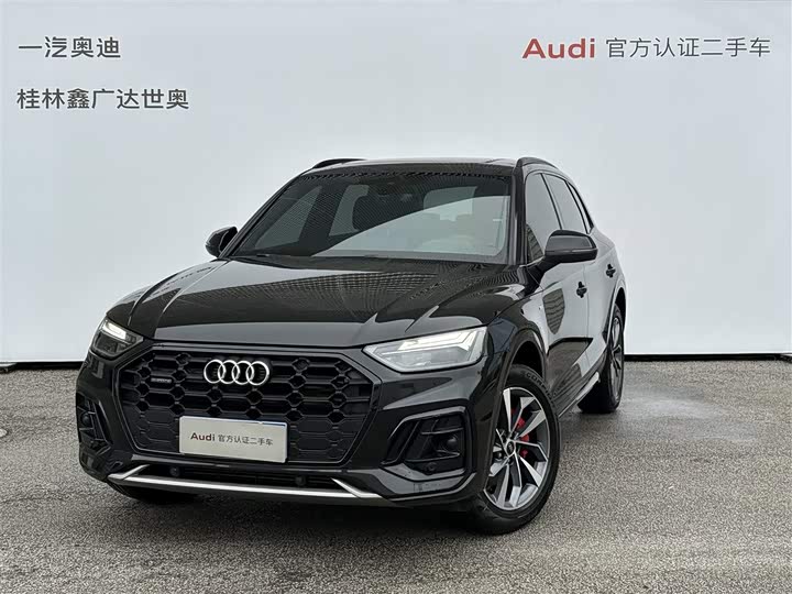 Фото 1 - Audi Q5L
