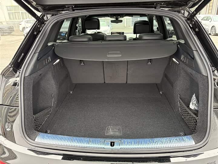 Фото 16 - Audi Q5L