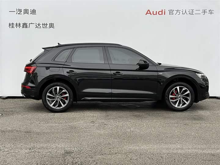 Фото 3 - Audi Q5L