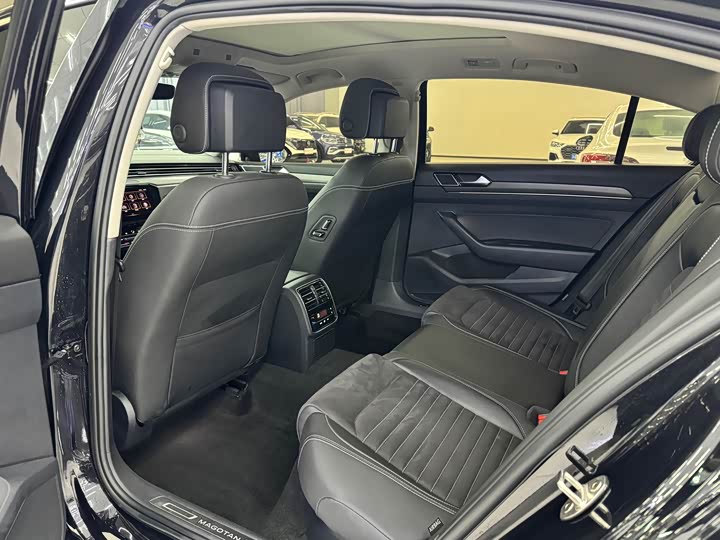 Фото 5 - Volkswagen Magotan