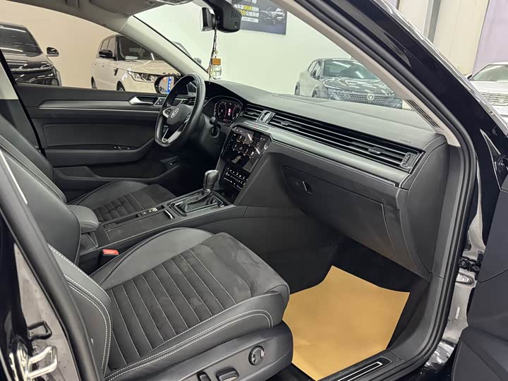 Фото 7 - Volkswagen Magotan