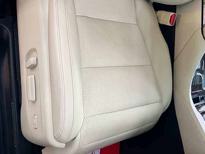 Фото 18 - Toyota Vellfire