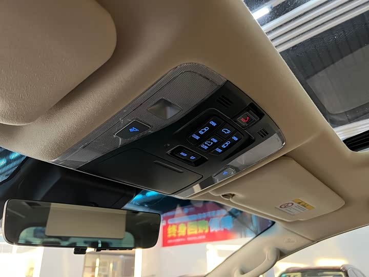 Фото 28 - Toyota Vellfire