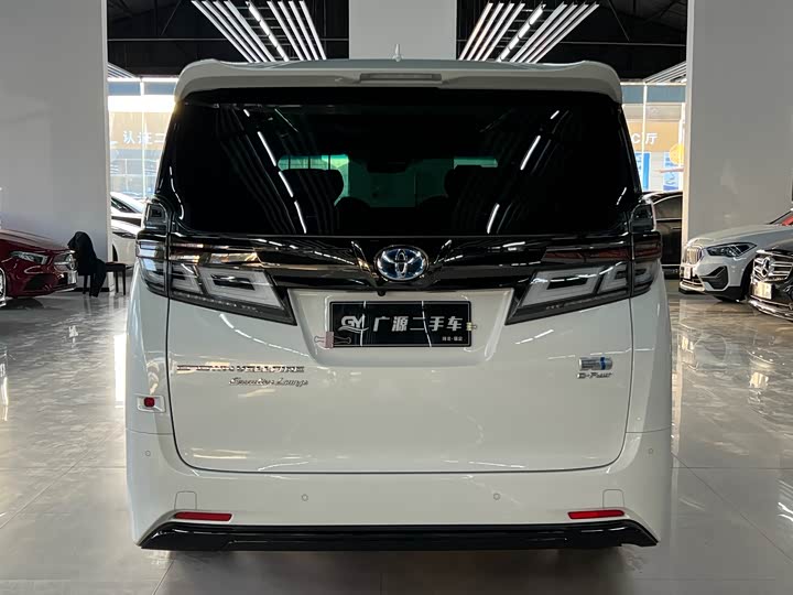 Фото 5 - Toyota Vellfire