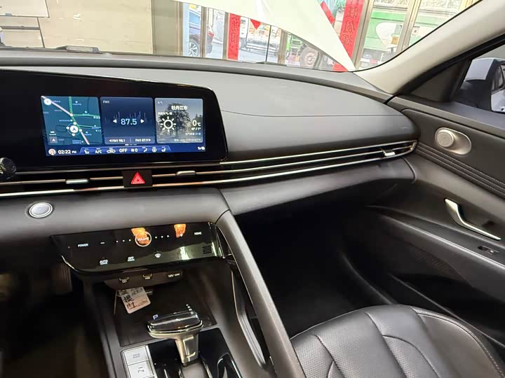 Фото 12 - Hyundai Elantra N line