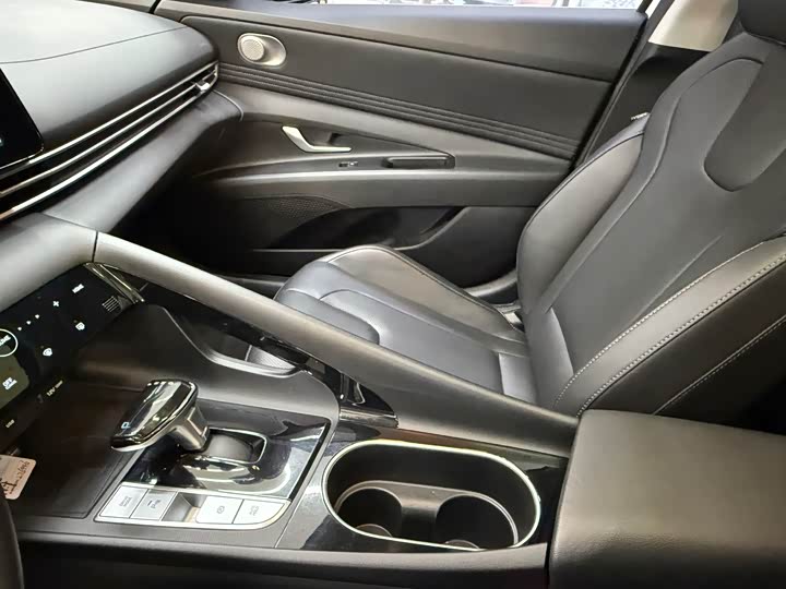 Фото 13 - Hyundai Elantra N line