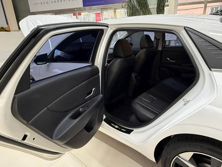 Фото 17 - Hyundai Elantra N line