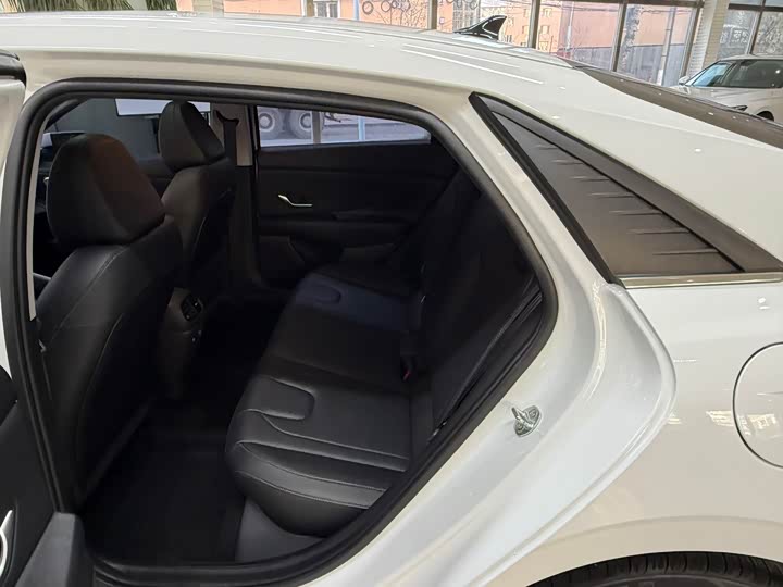 Фото 18 - Hyundai Elantra N line