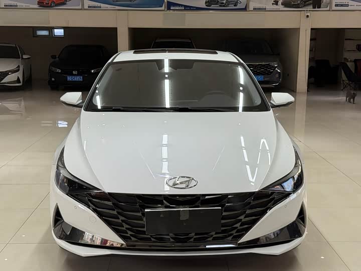 Фото 2 - Hyundai Elantra N line