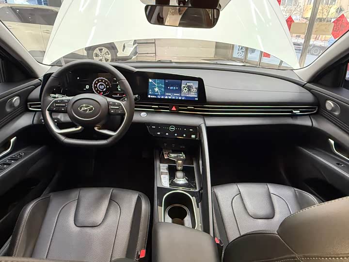 Фото 20 - Hyundai Elantra N line